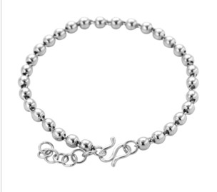 Fashionable silver bracelet